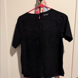 Fab'rik Women's Elegant Black Short Sleeve Top